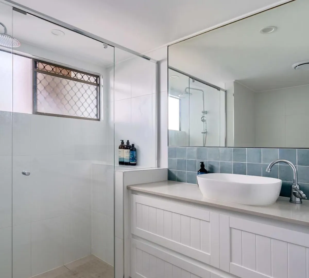Absolute Beachfront Bliss On Kings Beach Caloundra Apartment